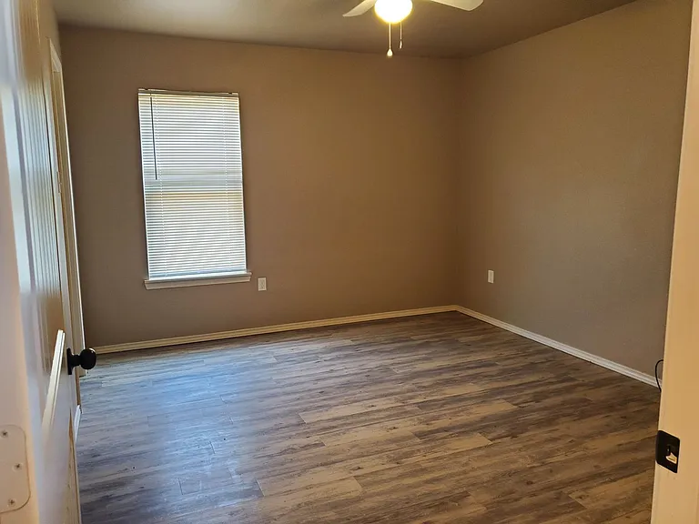 602 Walnut Ave #1 — Photo 6