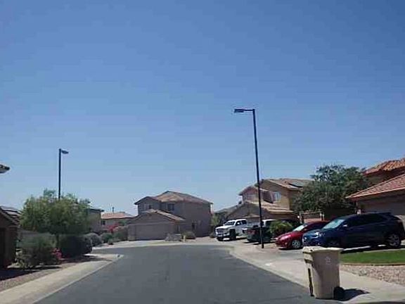 Exterior Neighborhood (street photo)