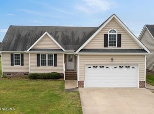 605 Millbrooke Cir, Elizabeth City, NC 27909