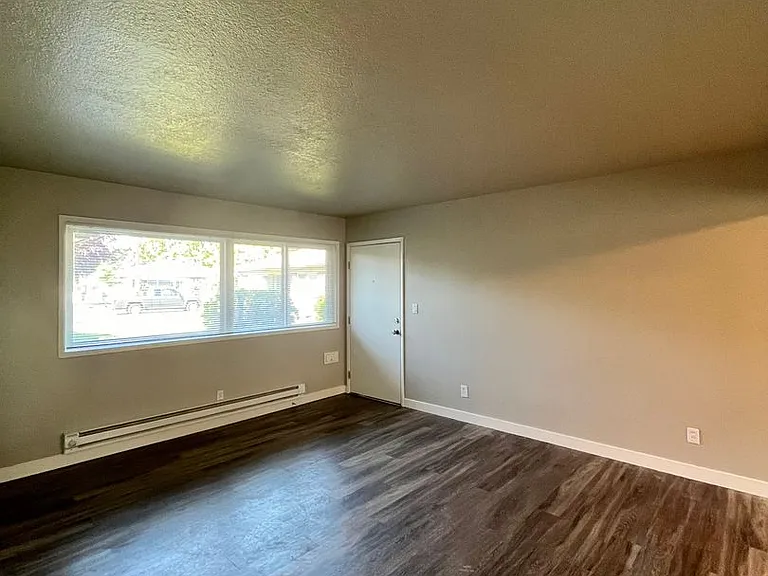 The Rivercrest Apartments by Star Metro — Photo 10