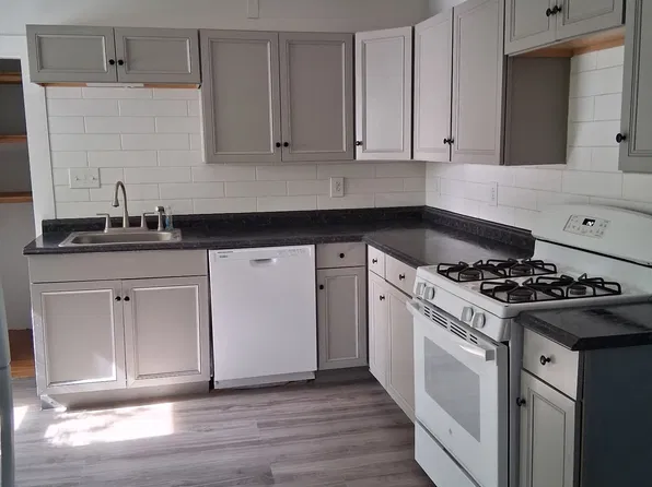 14 Southwick St Floor 2, Middleboro, MA 02346