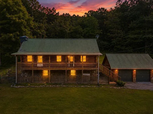 696 Young Rd, La Follette, TN 37766