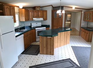 22 Frying Pan Ln, Stratham, NH 03885
