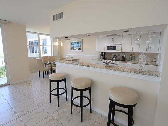 4th image of 5550 Heron Point Dr APT 902