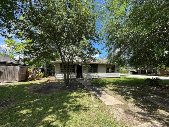 12125 Palmbeach St, Houston, TX 77034