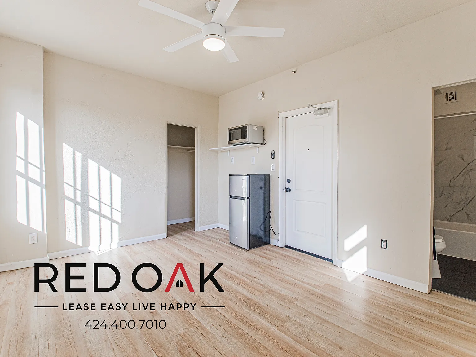 Charming Bachelor with Air Conditioning, In-Unit Storage, and All Utilities Included ~ In the Hea... — Photo 4