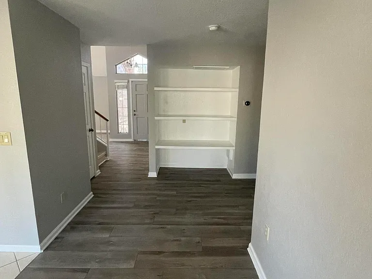 456 E Silver Creek Rd — Photo 9
