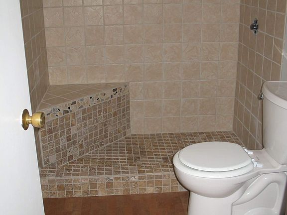 4th image of 2307 Randolph Dr