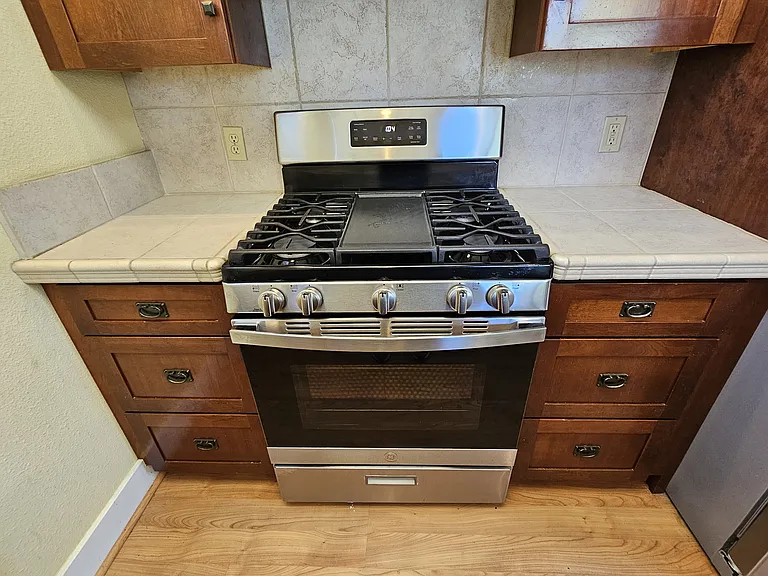 125 Plum St #B — Photo 7