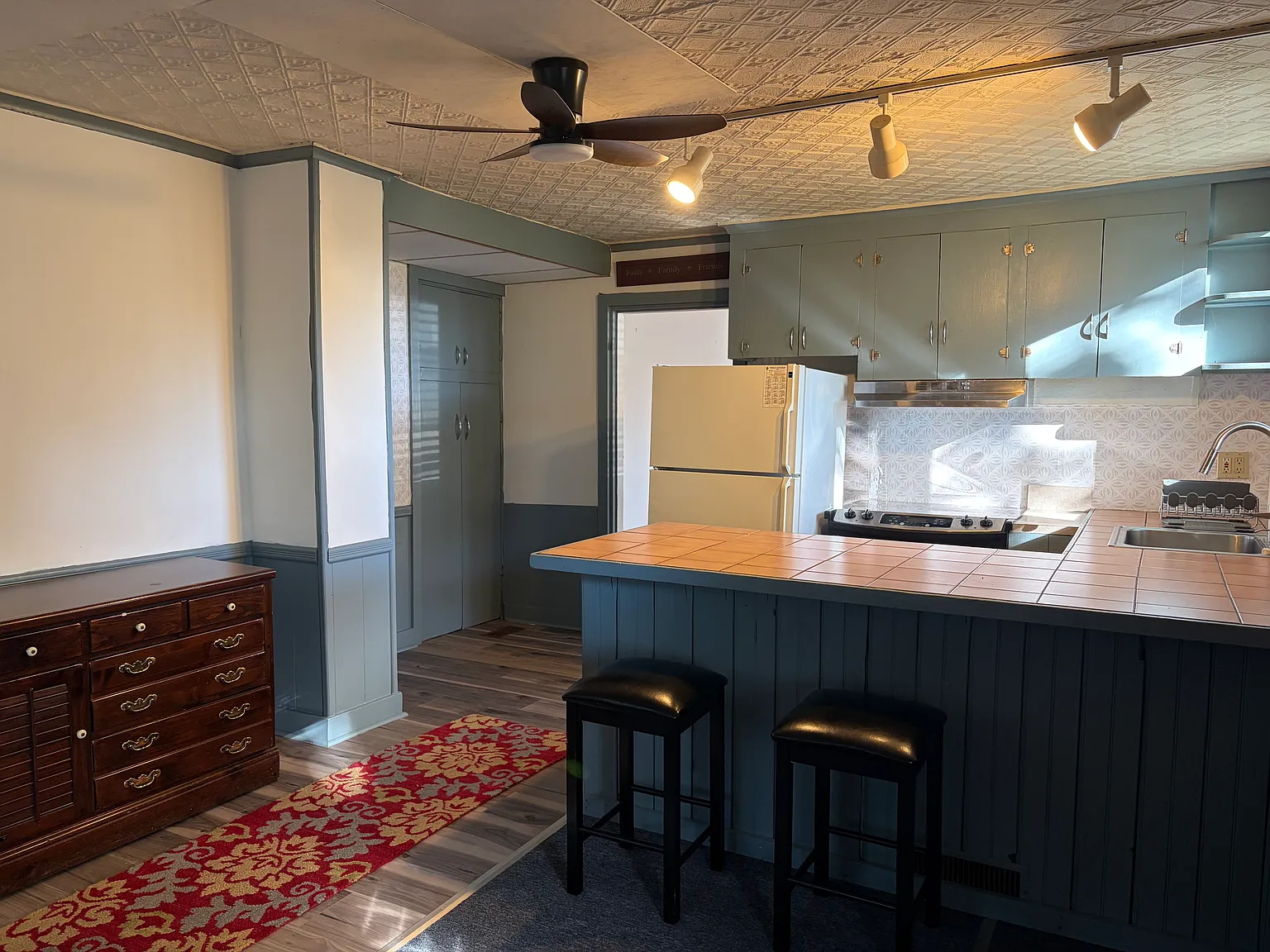 2 bed, $2,500 — Photo 3