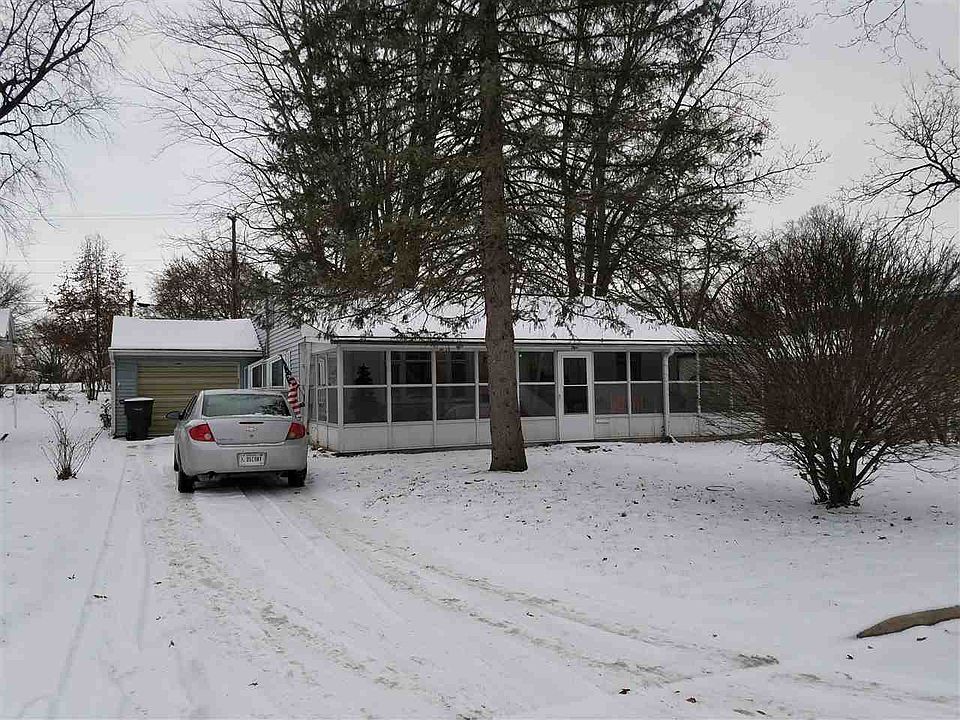 1st image of 945 McDonald St
