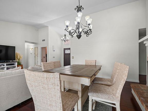 4th image of 1338 E SUNBURST Lane