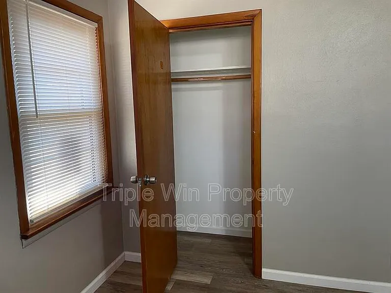 1280 Saint Catherine St — Photo 35