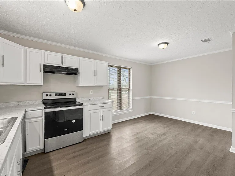 2357 Basswood Dr — Photo 20