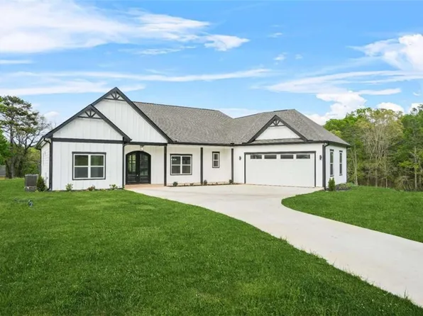 2040 Highway 197 N, Clarkesville, GA 30523