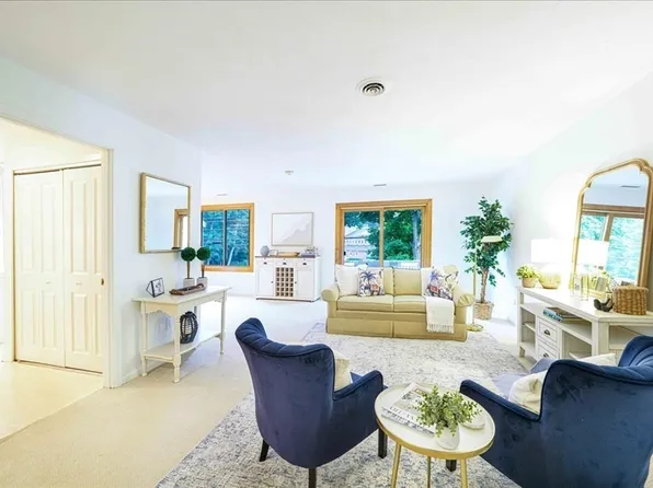 14 Concord Grn #6, Concord, MA 01742