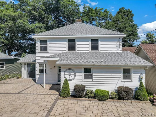 9678 Oak Grove Dr, Angola, NY 14006