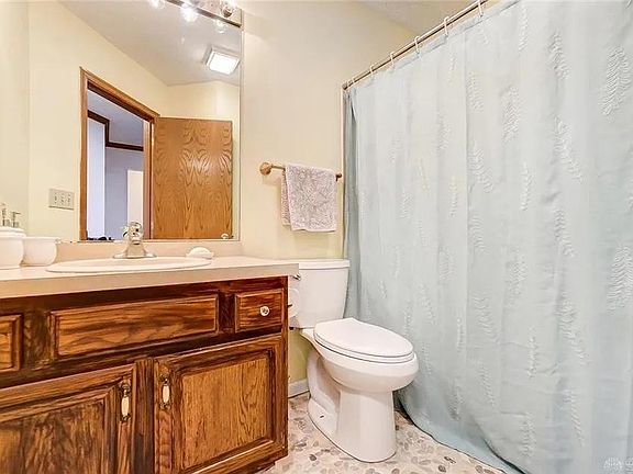 4th image of 4471 Leicester Dr