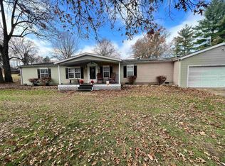 502 Highland Dr, Huntingburg, IN 47542