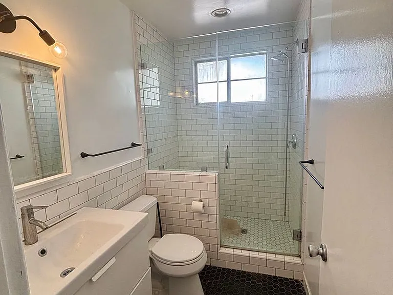 4511 Finley Ave — Photo 7
