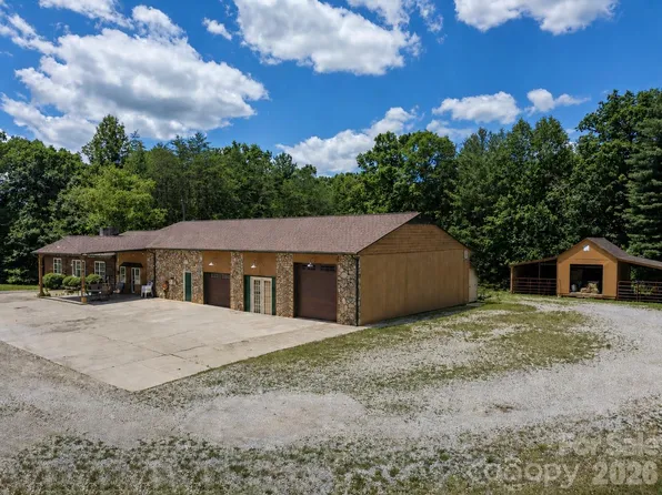 2269 Lee Roy Ln SE, Lenoir, NC 28645