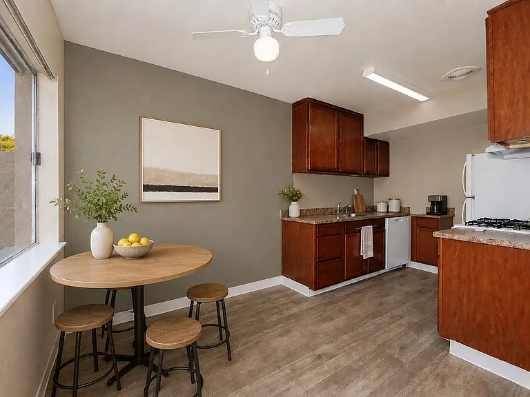 Rancho Terrace — Photo 9