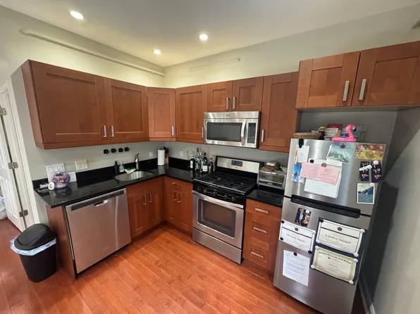 2 Snelling Pl #3, Boston, MA 02113