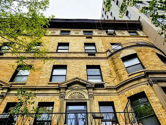 Rented by R New York | media 3