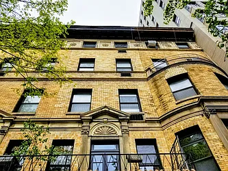 Rented by R New York