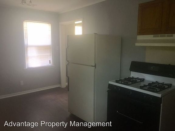 2nd image of 1228 Holliday St