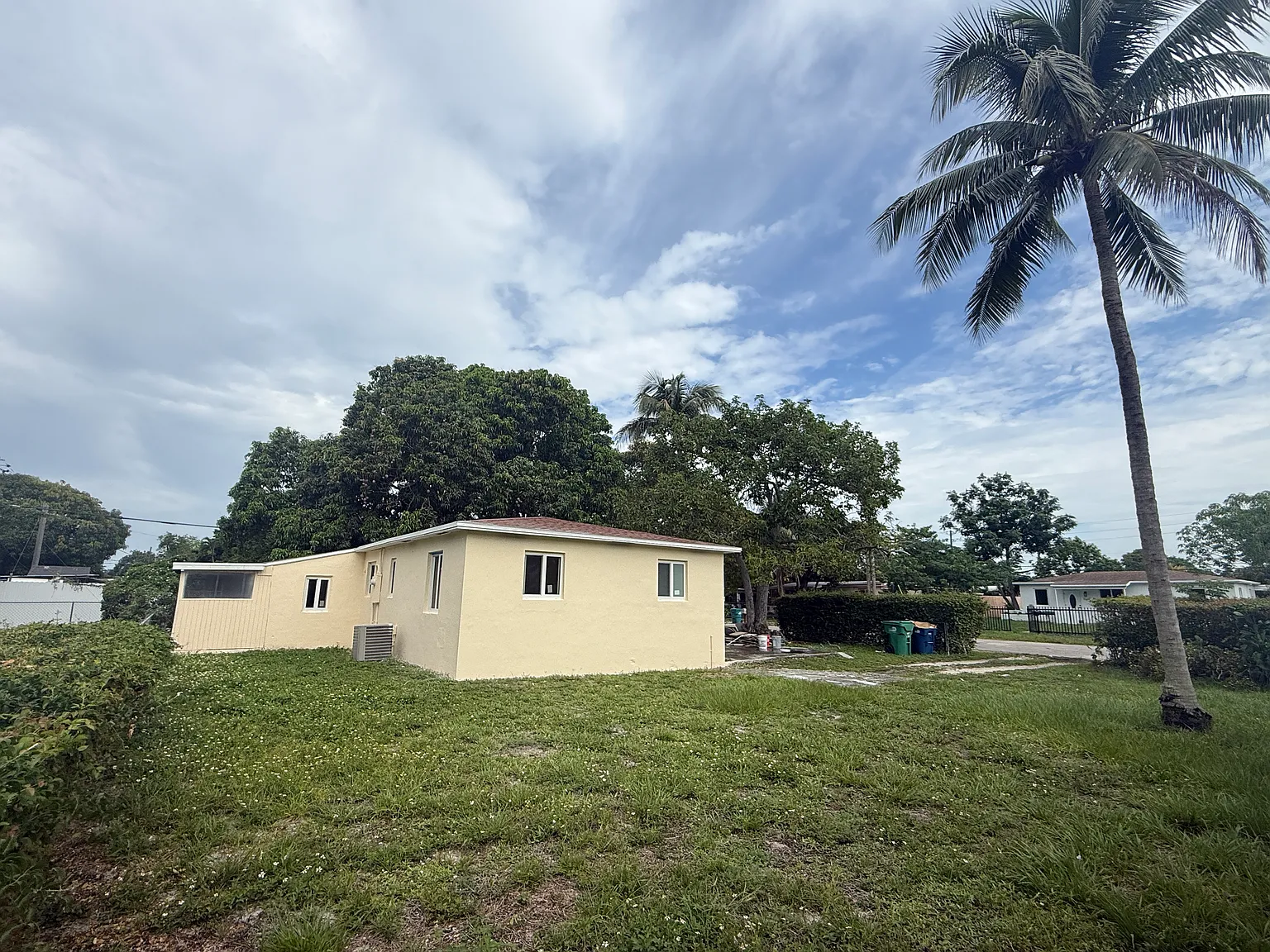 2 bed, 851 sqft, $2,700 — Photo 3