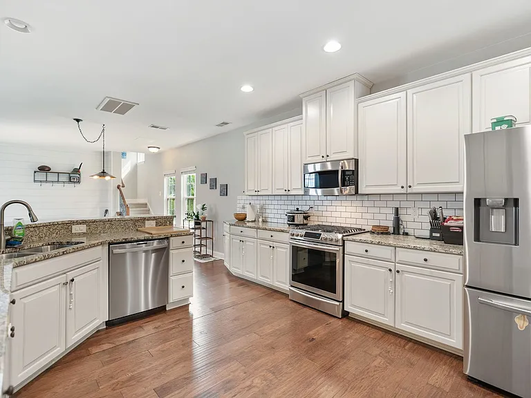 1156 Survada Ln — Photo 3