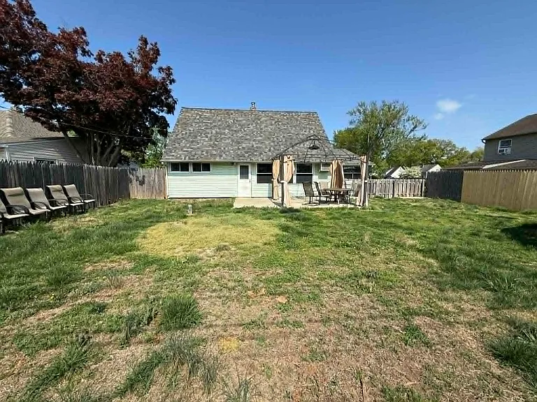 5 Nickelhill Ln — Photo 30