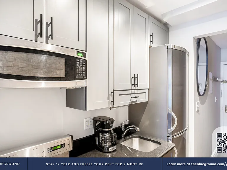 234 Mott St #2B — Photo 7