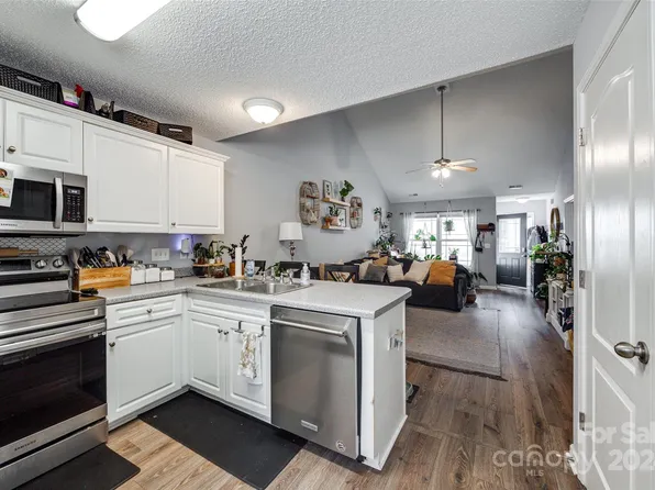 458 Guiness Pl, Rock Hill, SC 29730