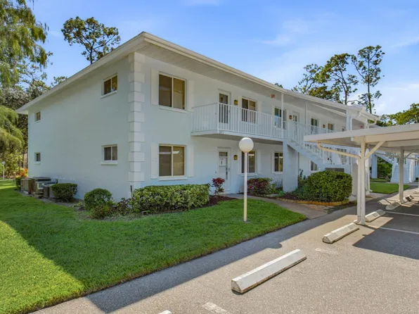 3471 County Barn Rd APT F104, Naples, FL 34112