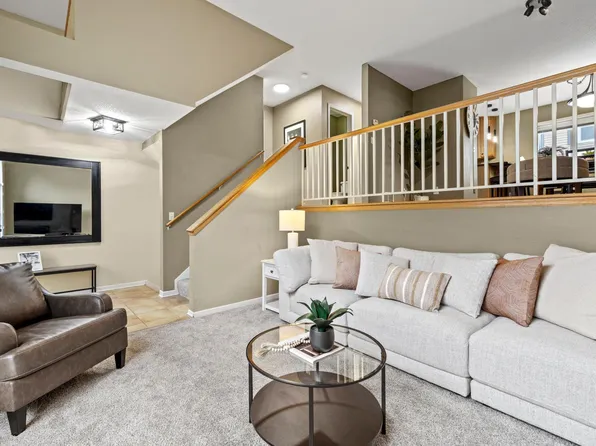 6491 Regency Ln, Eden Prairie, MN 55344