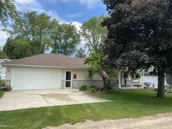 7369 Pine Rd Lexington Mi 48450 Zillow