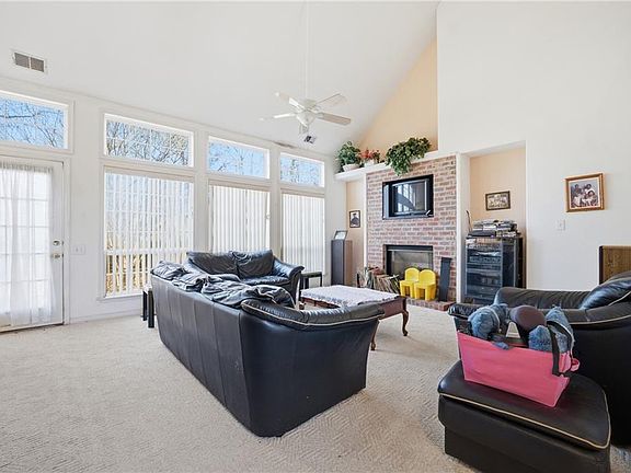 3rd image of 2210 Chesterfield Loop