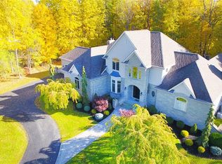 411 Willardshire Rd, Orchard Park, NY 14127
