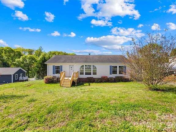 2nd image of 108 Ashland Ct