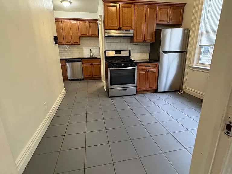 350 Danforth Ave #2 — Photo 10