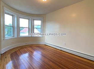 5 Woodbine St APT 3, Roxbury, MA 02119