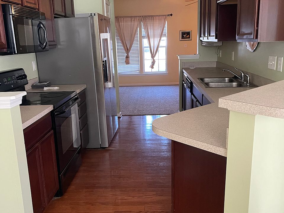 1st image of 4719 Forestridge Commons Dr