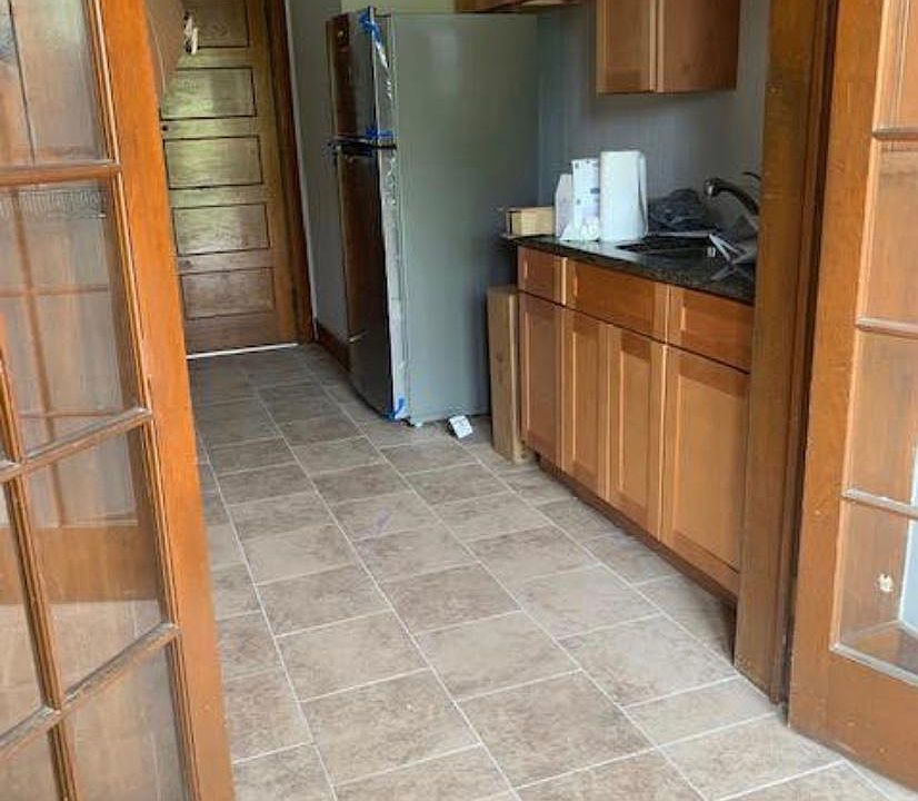 1st image of 2000 W Genesee St APT 11