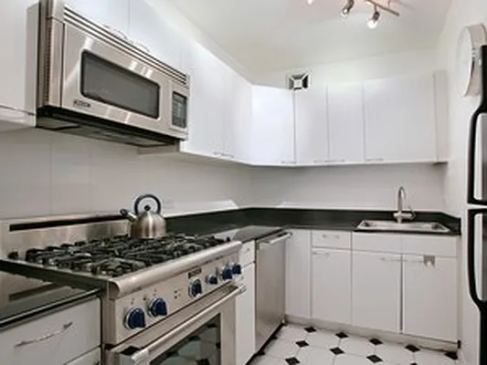 Sold by Corcoran | media 2