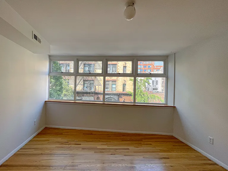 200 Pacific St #2 — Photo 5