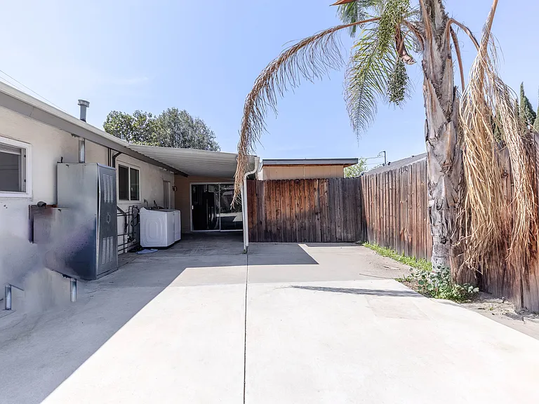 829 E Camino Real Ave — Photo 30