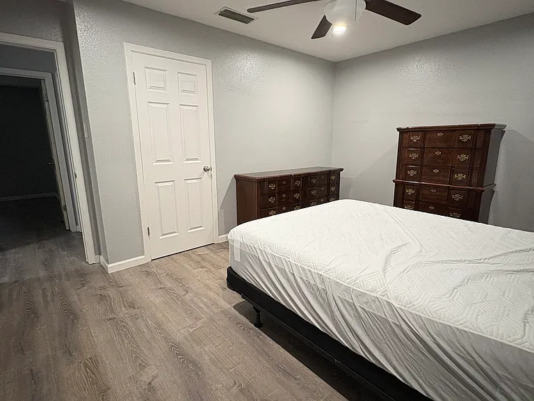 4641 Sheffield Ln — Photo 20