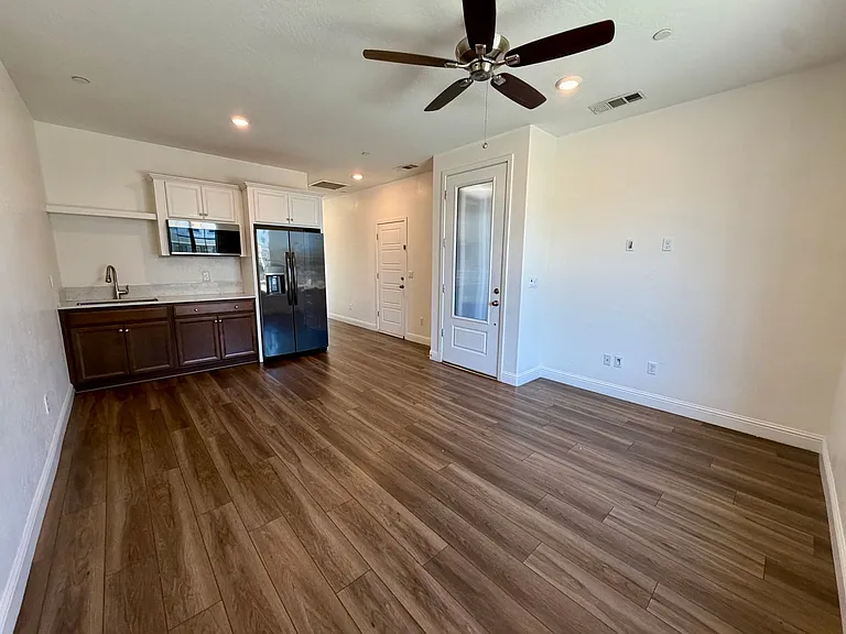 5817 E Truman Ave — Photo 24